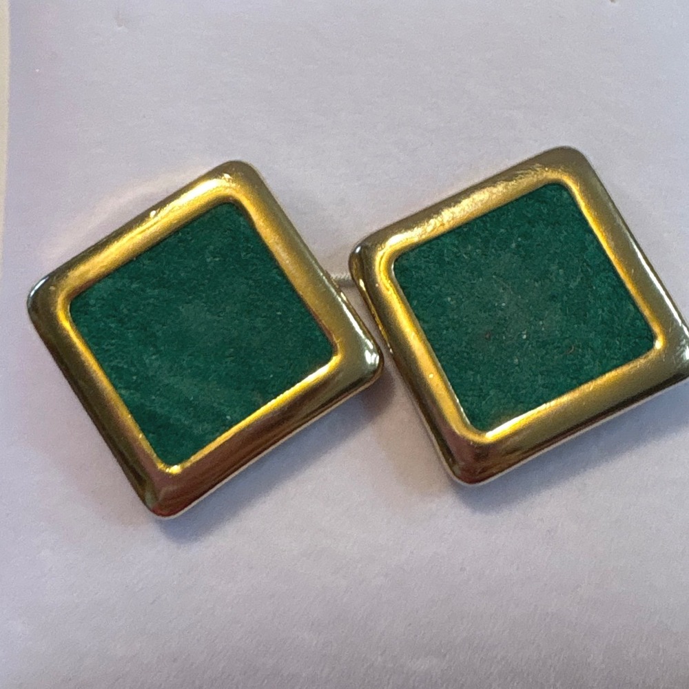 Gold Tone Square Stud Earrings Emerald Green Textured‎ Geometric 80s 1980s